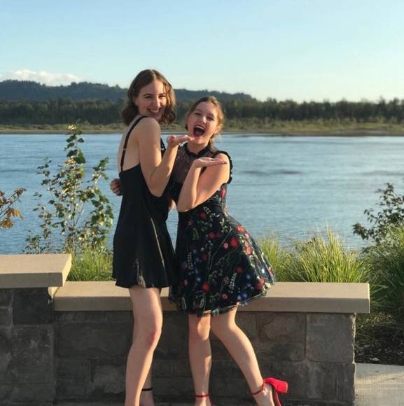 Meet your Posher, Hannah - Picture 1 of 1